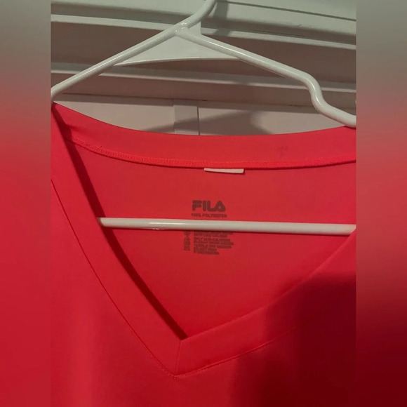 Van Der Meer V Neck - Picture 5 of 5